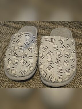 Rae Dunn Coffee Slippers. Small